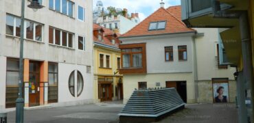 Bejáratott vendéglátóegység a belvárosban