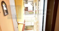 Részben felújított családi ház csendes utcában