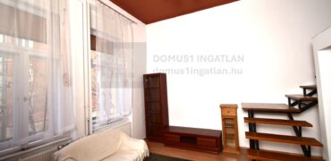 Szép állapotú polgári lakás a Király utcában