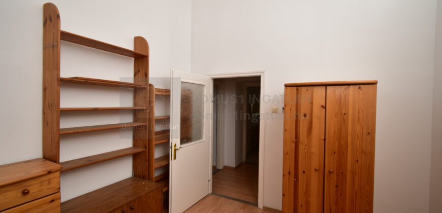 Szép állapotú polgári lakás a Király utcában