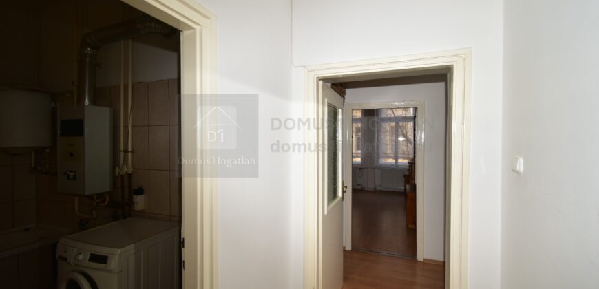 Szép állapotú polgári lakás a Király utcában