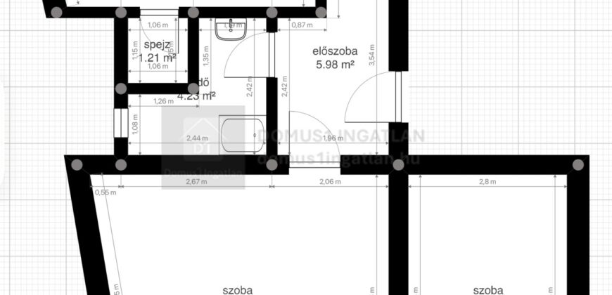 Első emeleti polgári lakás a belváros közelében