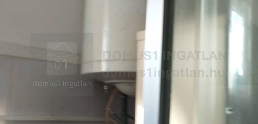 2007-es építésű két szobás családi ház Pest megye közelében